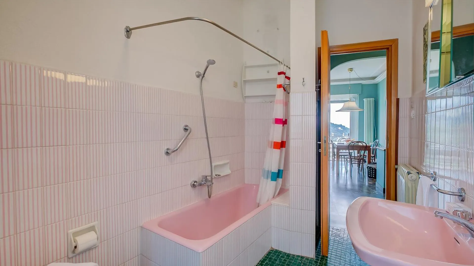 Simply Romantic Sea View - Happy Rentals Alassio 0*,  Italy